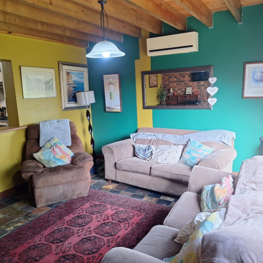 5 Bedroom Property for Sale in Gonubie Eastern Cape